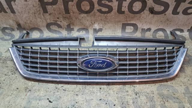 Решітка радіатора 1509636 FORD