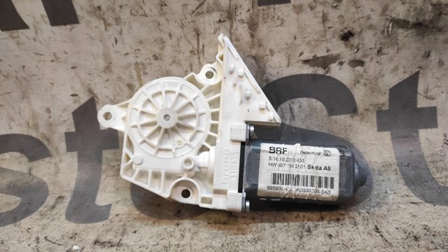 Моторчик склопідйомника двері задніх, лівих 1K0959703AKSK3 VAG