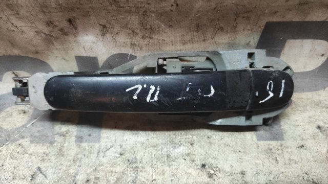 Тримач зовнішньої ручки дверей, передньої лівої 3B0837885 VAG