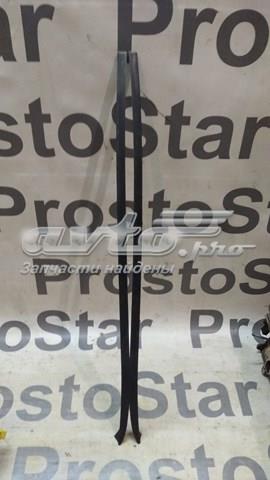 Молдинг вітрового скла правий 3C0854328A5AP VAG