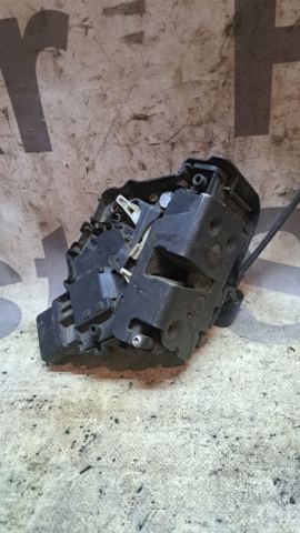 Замок двері правої передньої 3M5AR21812AK FORD