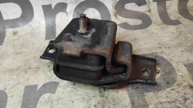 Подушка (опора) двигуна лів./прав. 41022FE050 SUBARU