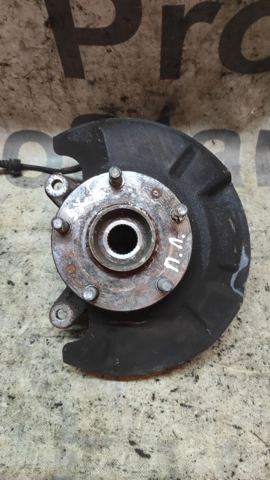 Кулак поворотний передній лівий 4515180J52 SUZUKI
