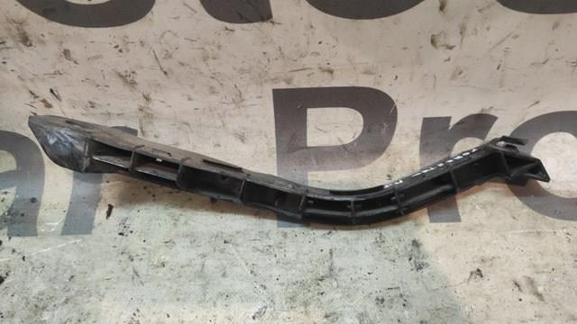 Кронштейн бампера переднього, правий 57707SA220 SUBARU