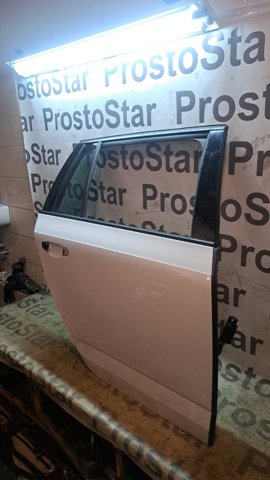 Двері задні, праві 5E9833056C VAG