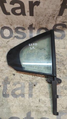 Скло багажного відсіку, праве 5JA845214D VAG