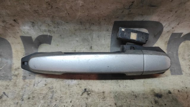 Тримач зовнішньої ручки дверей, задніх лівих 6920433010 TOYOTA