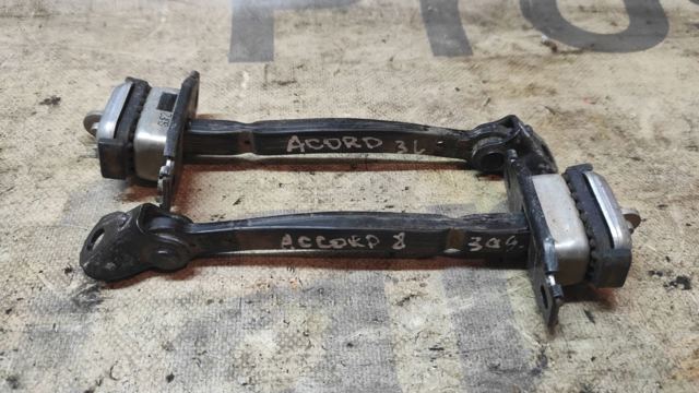 Обмежувач відкриття дверей, задній правий 72840TL0003 HONDA