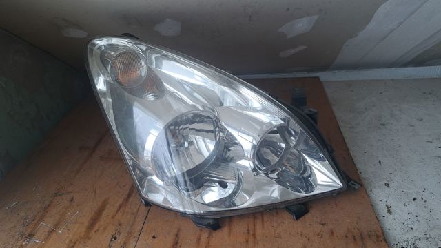 Фара правая 811300F010 TOYOTA