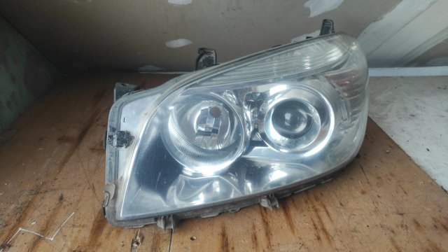 Фара основна ліва 8117042310 TOYOTA