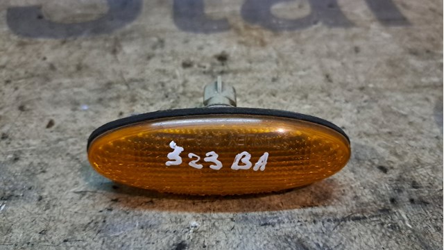 Повторювач повороту на крилі B01W51120 MAZDA