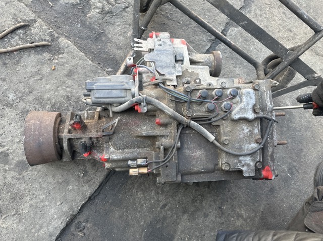 Коробка роздавальна в зборі MR518872 MITSUBISHI