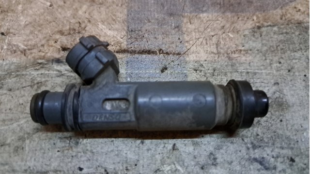 Форсунка паливна Z59913250 MAZDA