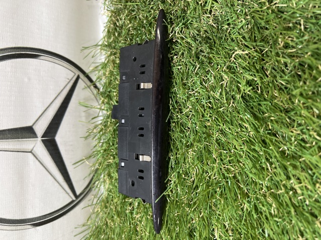 Дисплей парктроніка A0015423723 MERCEDES