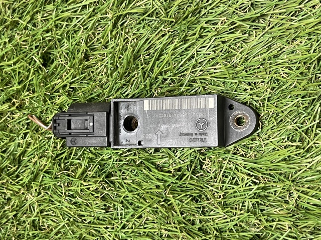 Датчик подушки безпеки A0028202726 MERCEDES