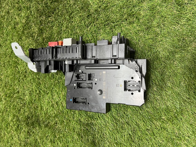Блок управління сигналами SAM A2049005601 MERCEDES