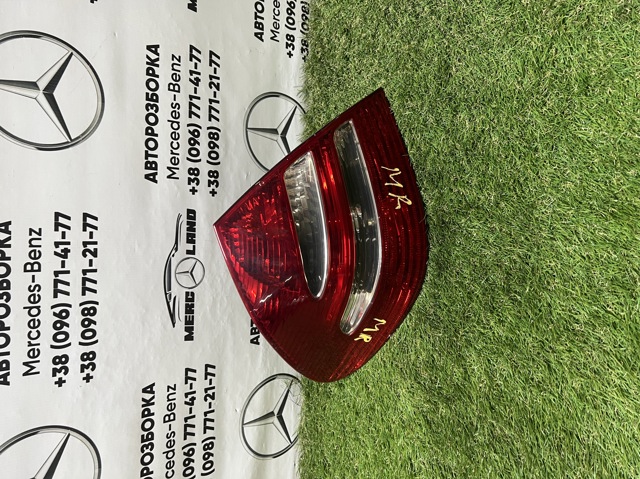 Задня ліва фара A2118200364 MERCEDES