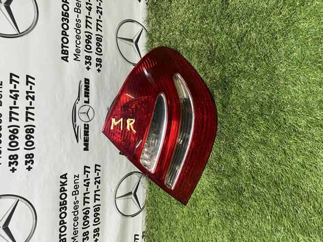 Ліхтар задній правий A2118200464 MERCEDES
