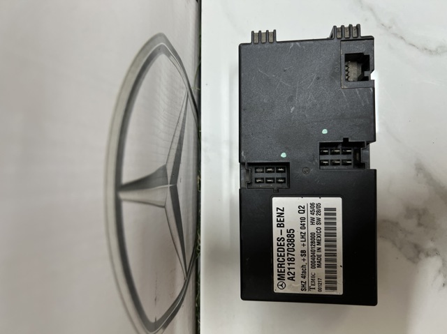 Перемикач підрульовий, в зборі A2118703885 MERCEDES