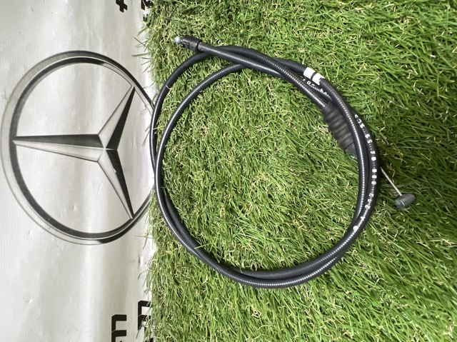Трос відкриття капота, задній A2128800459 MERCEDES