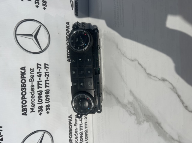 Блок управління режимів опалення / кондиціонування A2519060200 MERCEDES