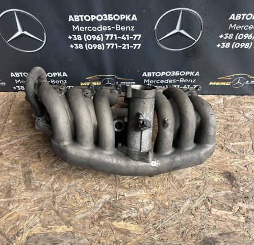 Колектор впускний A6130900737 MERCEDES