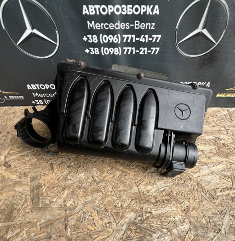 Корпус повітряного фільтра A6400900701 MERCEDES