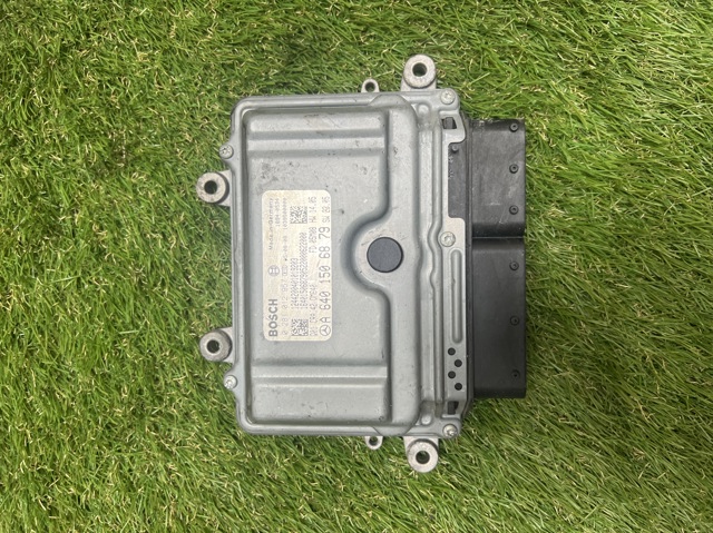 Блок двигуна A6401506879 MERCEDES