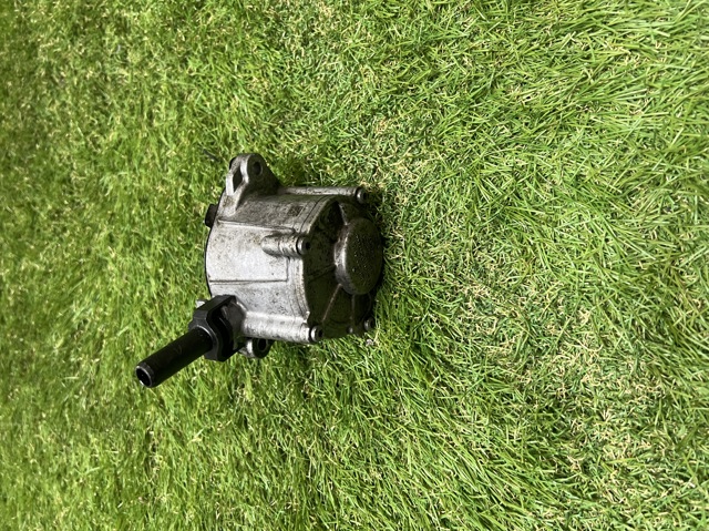 Насос вакуумний A6512300165 MERCEDES