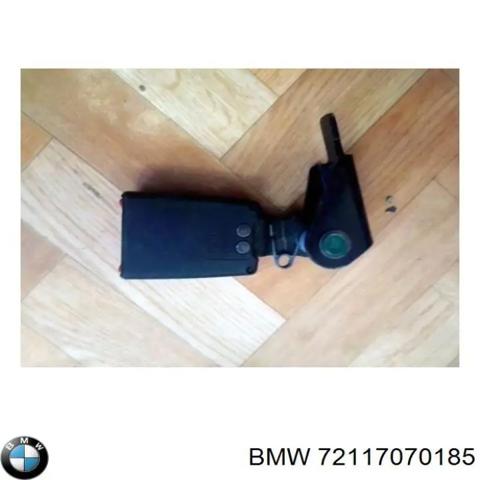 Важіль фіксатора ременя безпеки задній лівий 72117070185 BMW