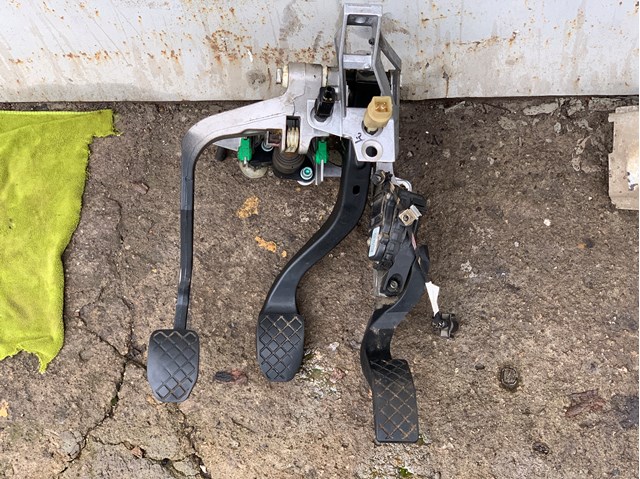 Педаль зчеплення Ауді A6 C5