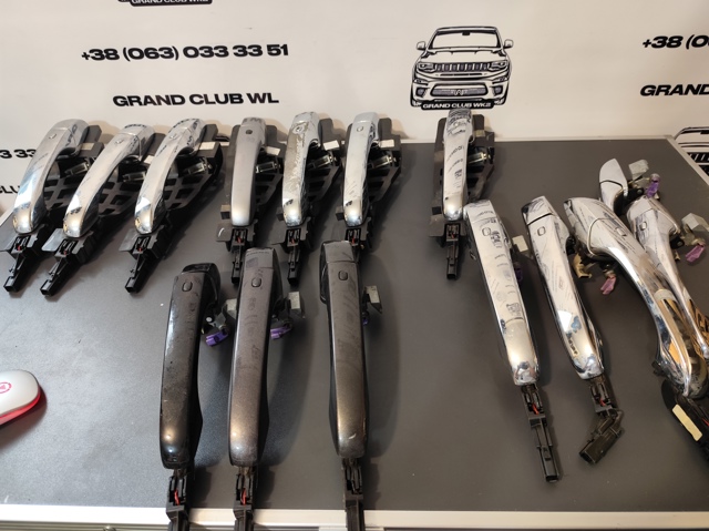 Ручка передньої двері зовнішня права 1QA18JSCAJ CHRYSLER