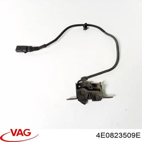 Запор капота (замок і привід замка капота) 4E0823509E VAG