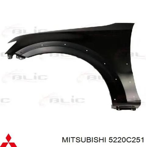 Ліве переднє крило 5220C251 MITSUBISHI