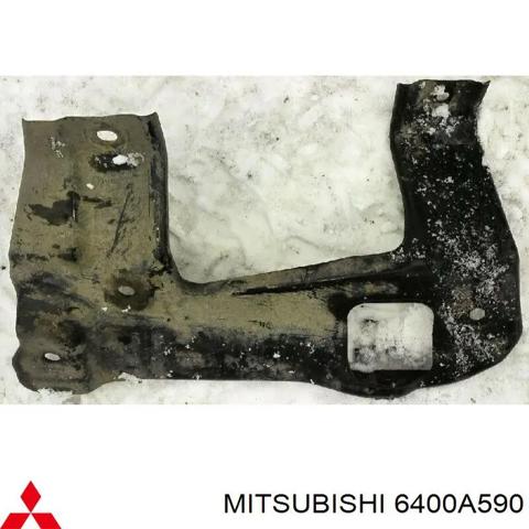 Кронштейн бампера переднього, зовнішній правий 6400A590 MITSUBISHI