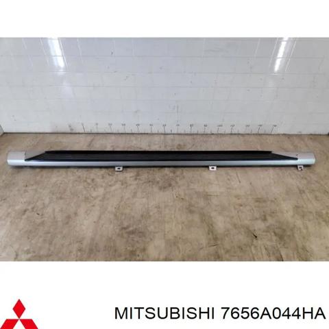 Накладка підніжки 7656A044HA MITSUBISHI