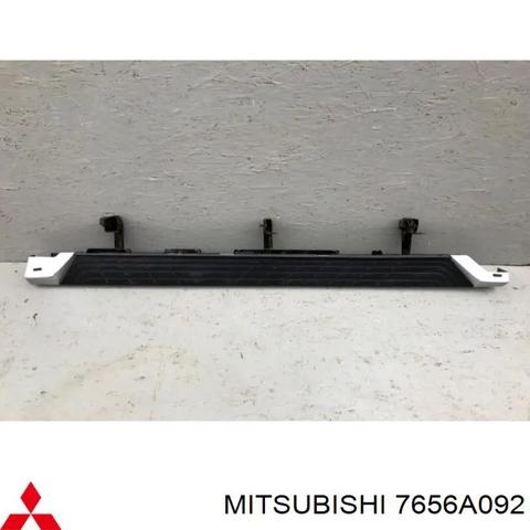 Накладка на поріг права 7656A092 MITSUBISHI