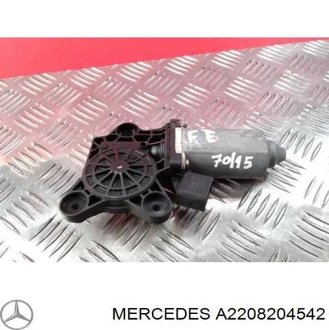 Привід ліфта передній A2208204542 MERCEDES