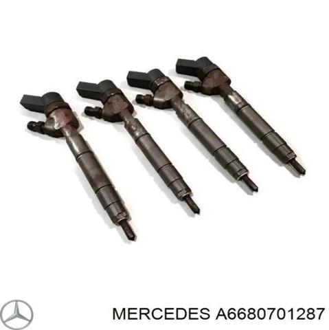 Форсунка дизельна в зборі, розпилювач + тримач A6680701287 MERCEDES
