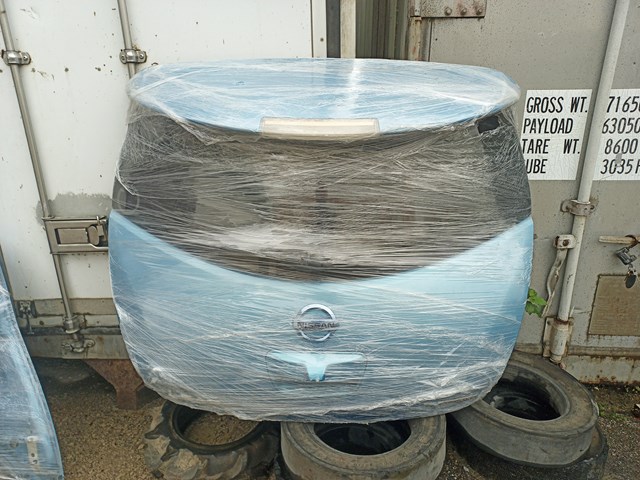 Задня ляда 901003NF0B NISSAN