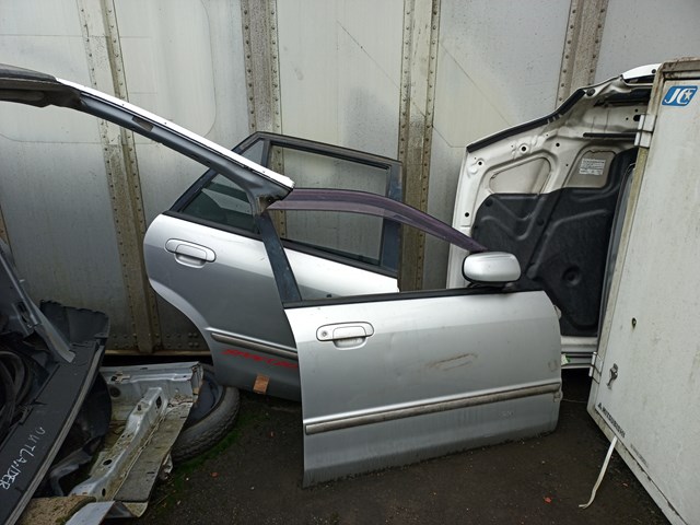 Дверка передня права BJ3D58020J MAZDA