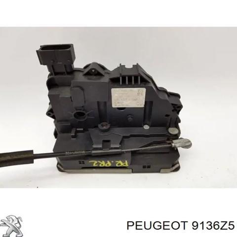 Замок двері правої передньої 9136Z5 PEUGEOT