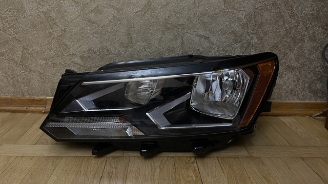 Фара 561941005E VAG
