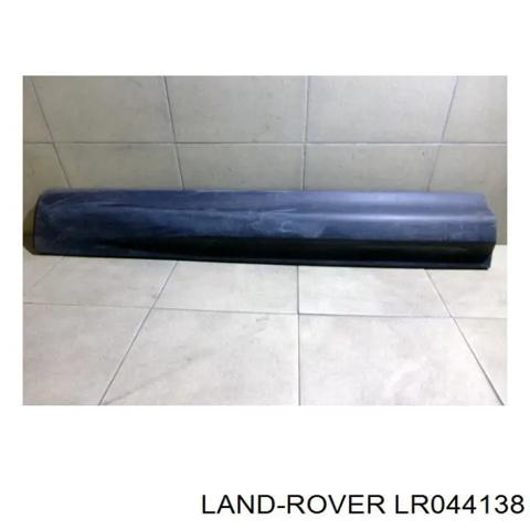 Молдинг передньої правої двері, нижній LR044138 LAND ROVER