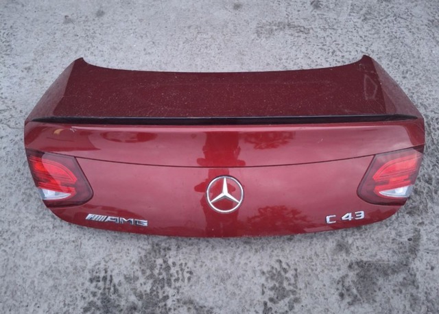 Кришка багажника кузова A2057501675 MERCEDES