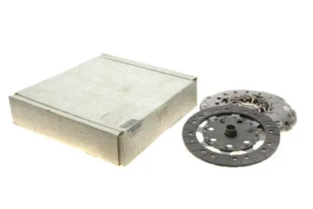 Комплект зчеплення  302058134R RENAULT