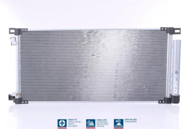 Радіатор кондиціонера 940796 NISSENS