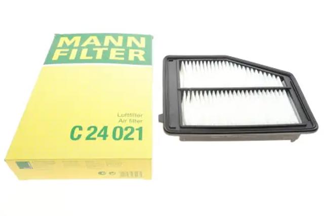 Автомобільний фільтр повітря C24021 MANN