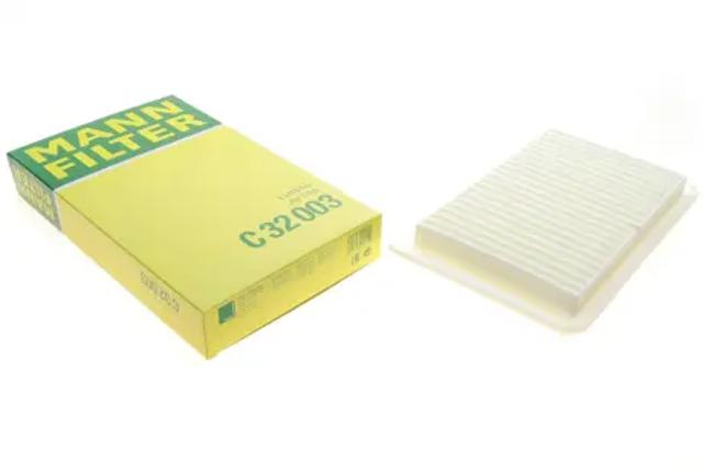 Повітряний фільтр двигуна C32003 MANN