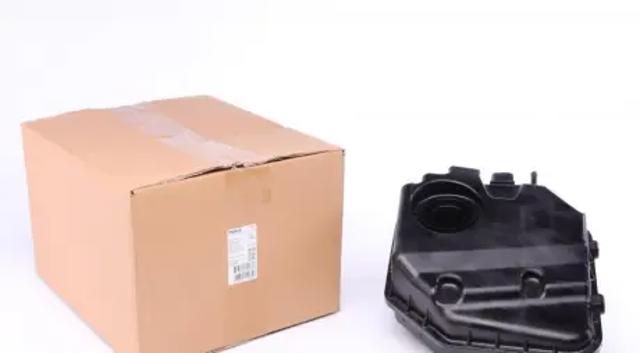 Бачок розширювальний CRT9000S MAHLE